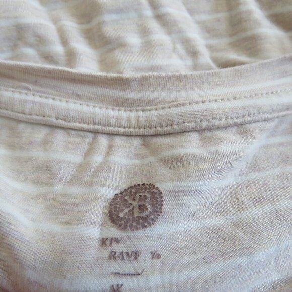 KINDRED BRAVELY Everyday Maternity & Nursing T-Shirt in Oatmeal Stripe - Size 1X - Picture 15 of 15